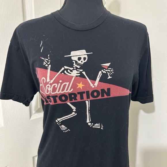 Black Kat Vintage Social Distortion 2017 Spring Tour Skeleton Concert Tee Size S - Picture 5 of 7